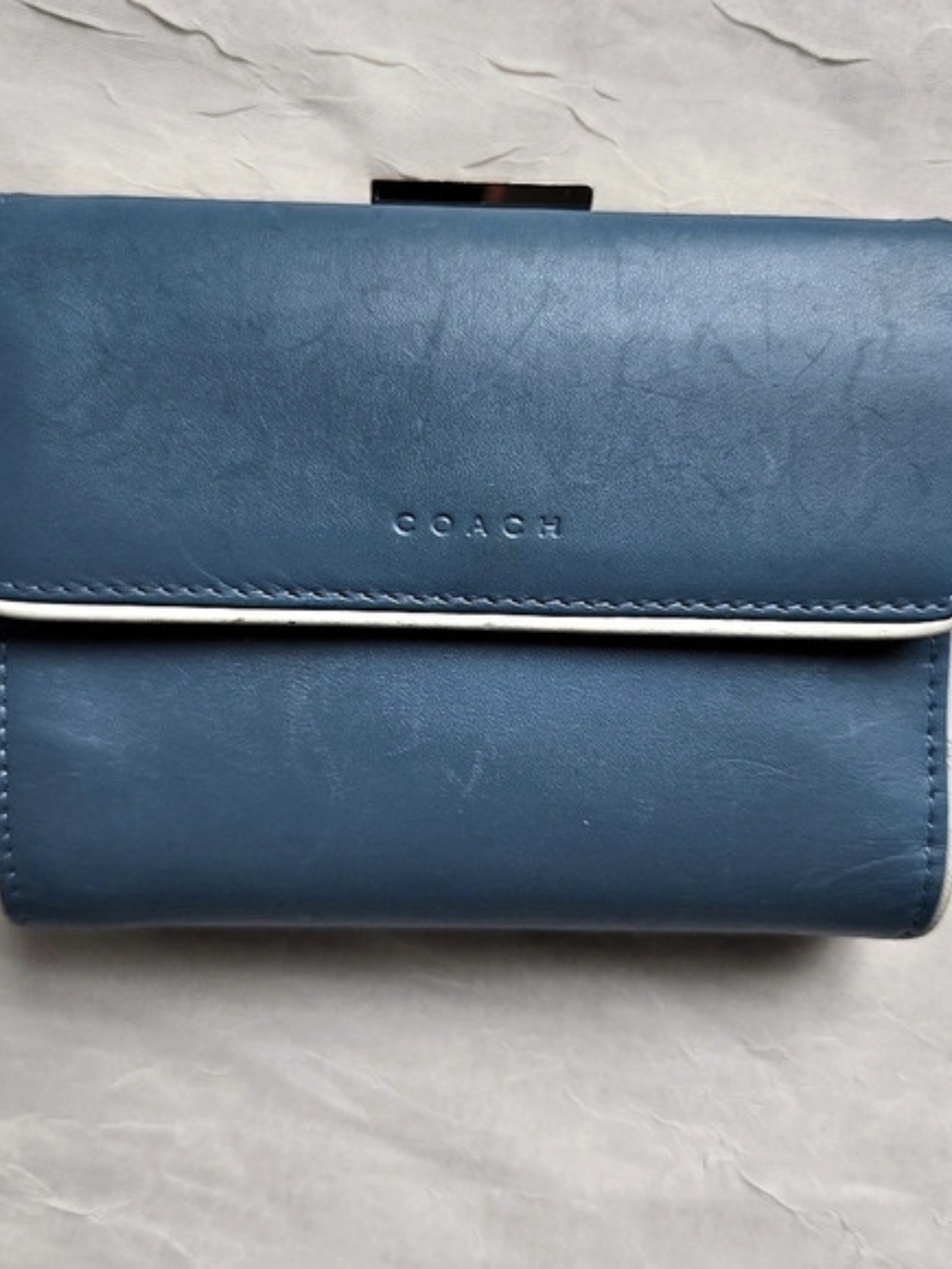 Vintage Coach Sky Blue & White Piping Leather Bi Fold Wallet